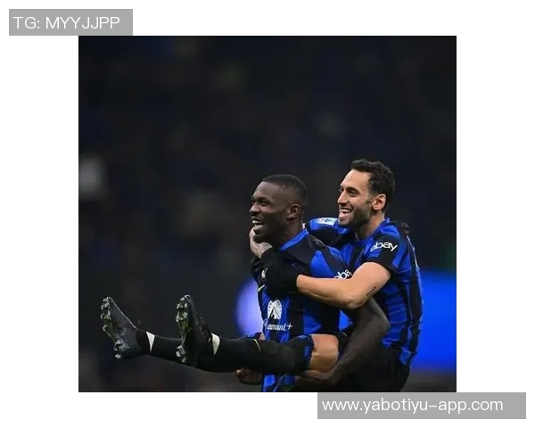 意甲10月最佳阵容揭晓莱奥博尼迪马尔科恰尔汉奥卢入选